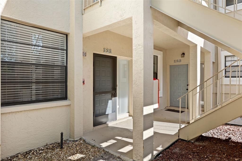For Sale: $250,000 (2 beds, 2 baths, 1334 Square Feet)