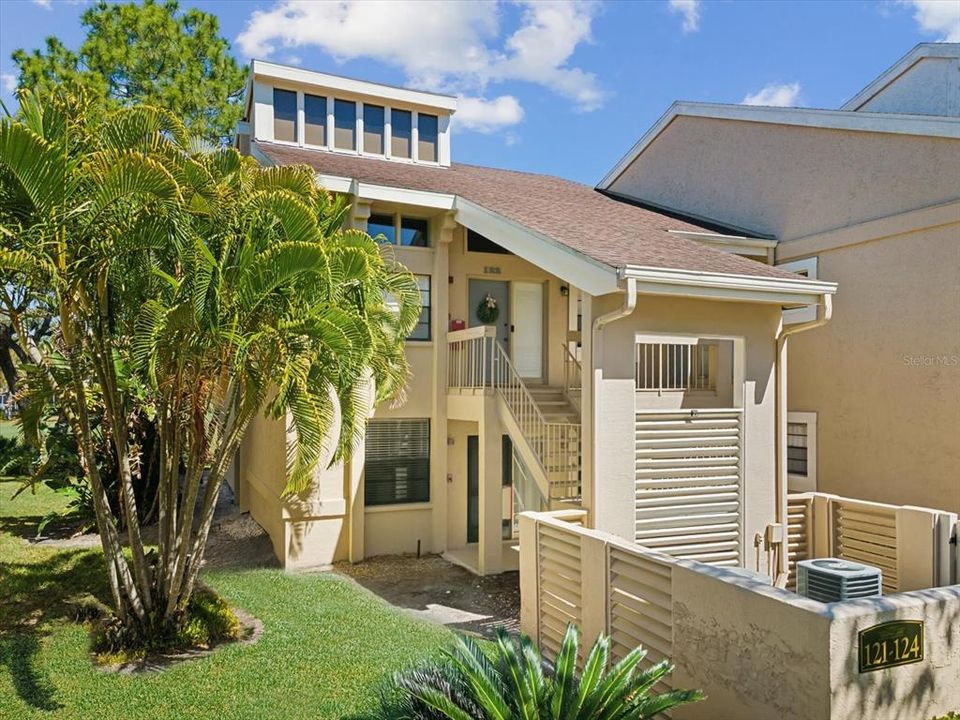 For Sale: $250,000 (2 beds, 2 baths, 1334 Square Feet)