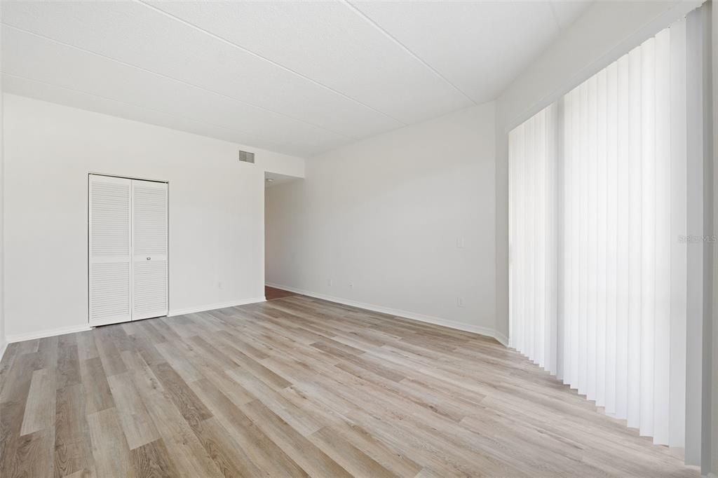 For Sale: $250,000 (2 beds, 2 baths, 1334 Square Feet)