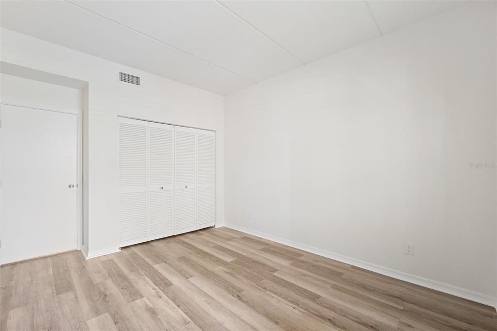 For Sale: $250,000 (2 beds, 2 baths, 1334 Square Feet)