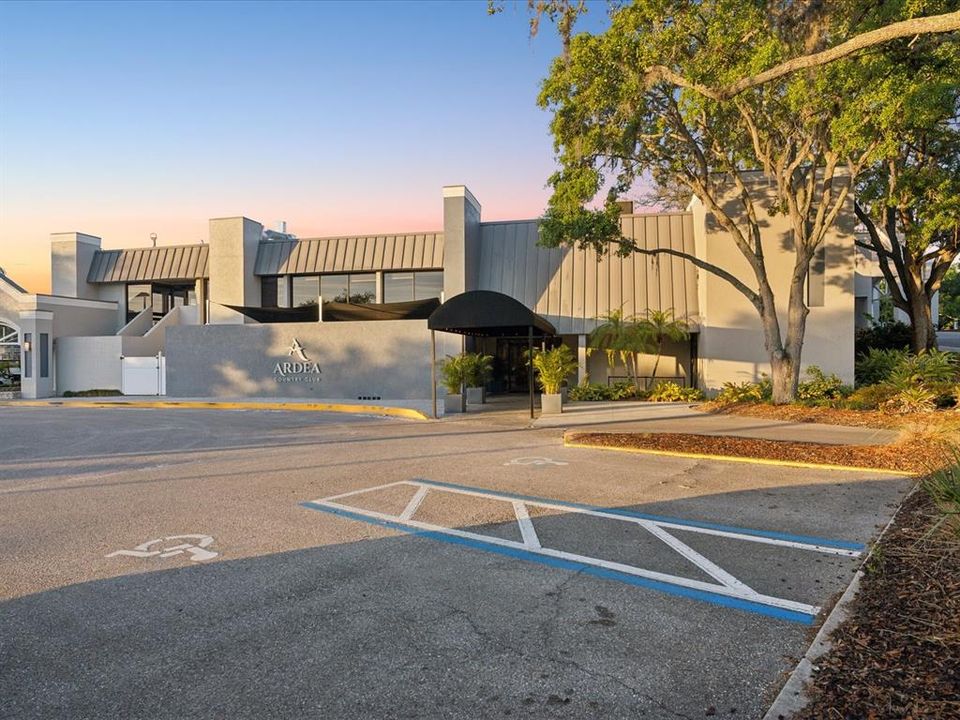 For Sale: $250,000 (2 beds, 2 baths, 1334 Square Feet)
