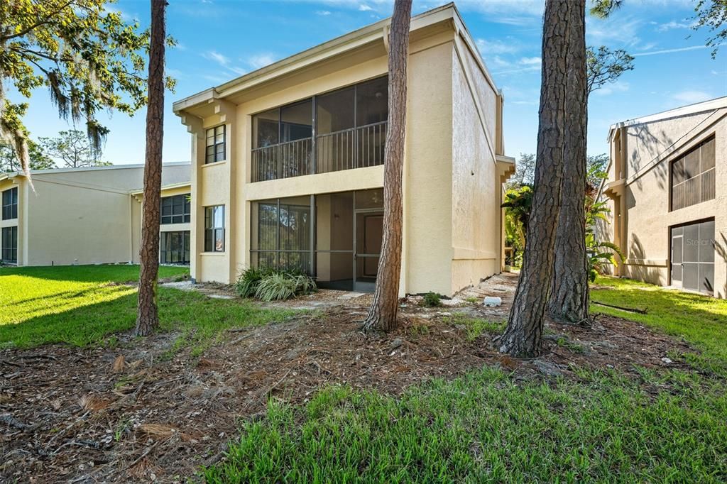 For Sale: $250,000 (2 beds, 2 baths, 1334 Square Feet)