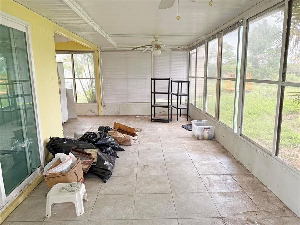 Activo con contrato: $24,000 (3 camas, 2 baños, 1092 Pies cuadrados)