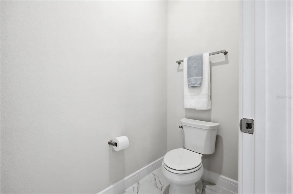 En Venta: $949,000 (3 camas, 3 baños, 2808 Pies cuadrados)