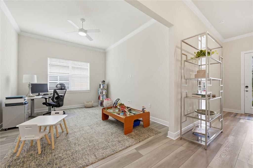 En Venta: $949,000 (3 camas, 3 baños, 2808 Pies cuadrados)