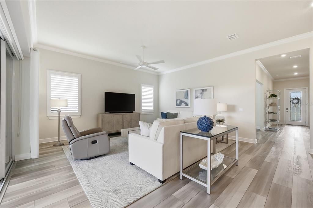 En Venta: $949,000 (3 camas, 3 baños, 2808 Pies cuadrados)