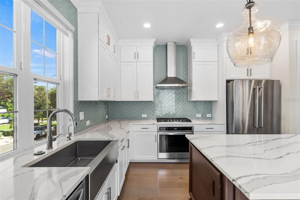 For Sale: $1,099,999 (3 beds, 2 baths, 2280 Square Feet)