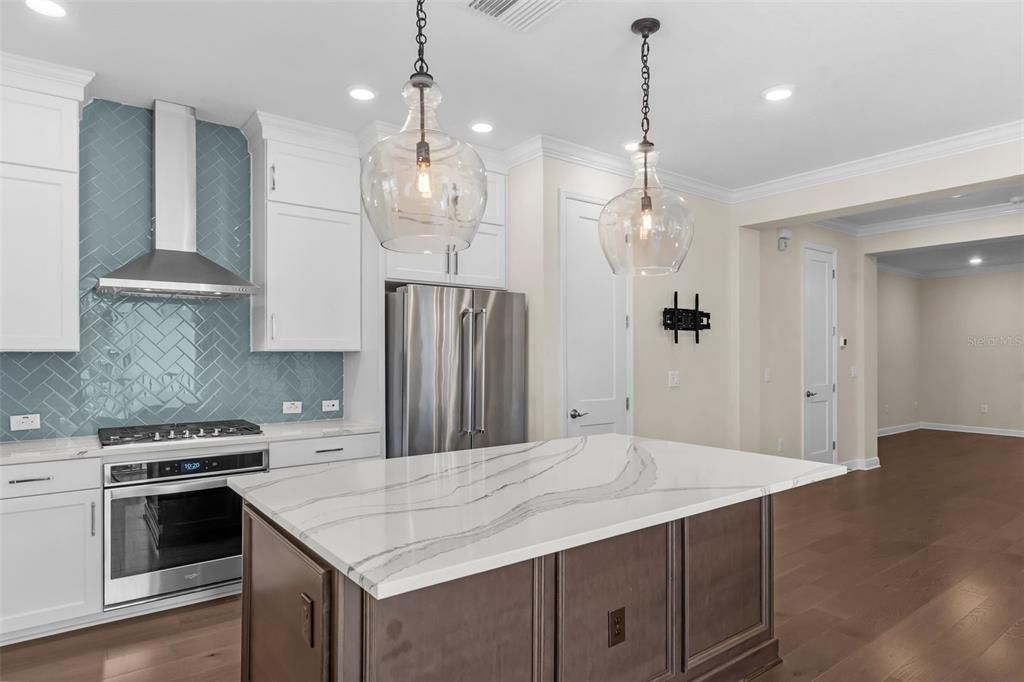 For Sale: $1,099,999 (3 beds, 2 baths, 2280 Square Feet)