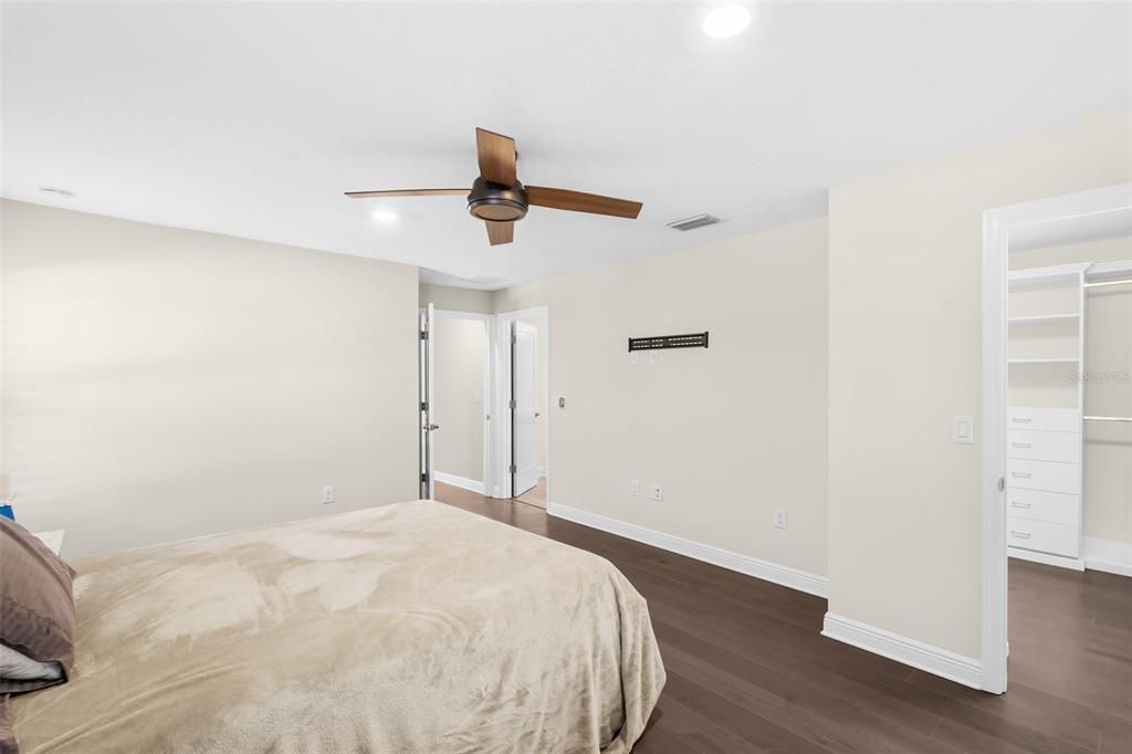 For Sale: $1,099,999 (3 beds, 2 baths, 2280 Square Feet)