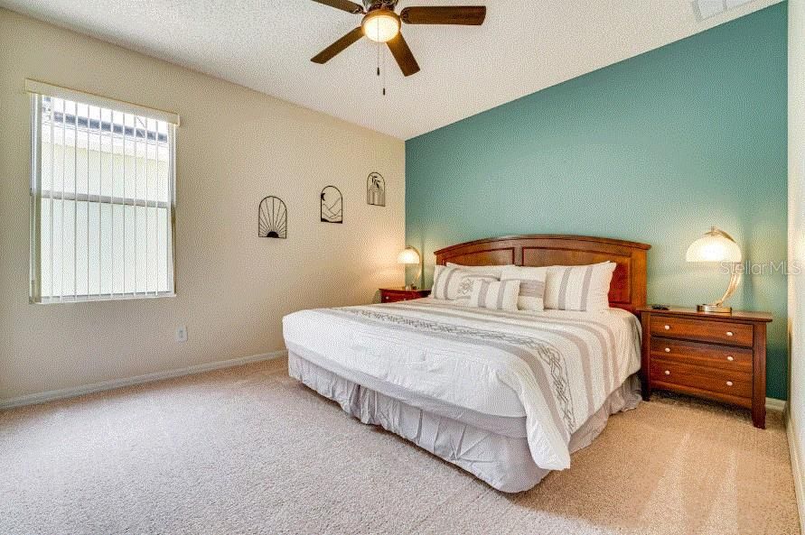 For Sale: $375,000 (5 beds, 3 baths, 1825 Square Feet)
