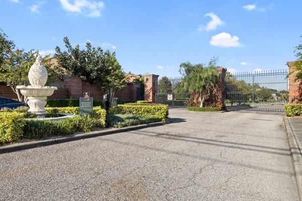 En Venta: $1,100,000 (4 camas, 3 baños, 3094 Pies cuadrados)