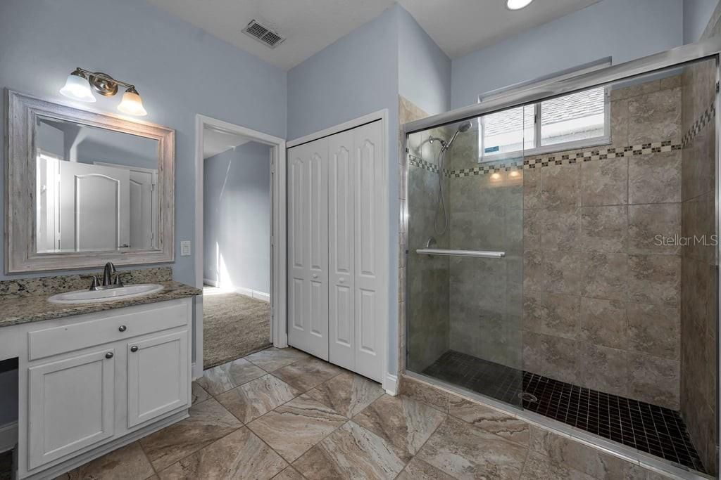 For Sale: $399,900 (4 beds, 2 baths, 1685 Square Feet)