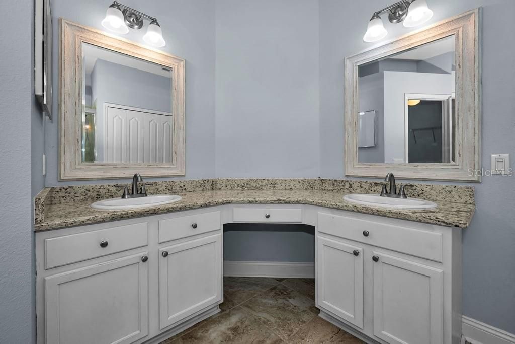 For Sale: $399,900 (4 beds, 2 baths, 1685 Square Feet)