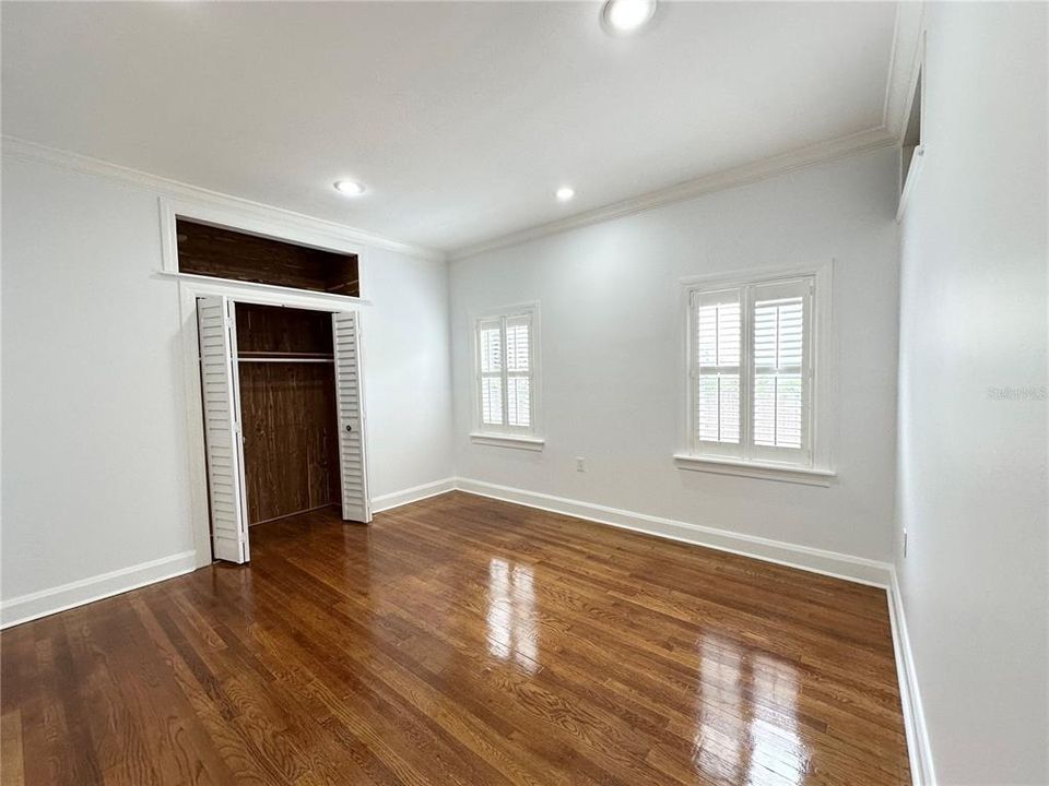 For Rent: $4,800 (4 beds, 2 baths, 1957 Square Feet)
