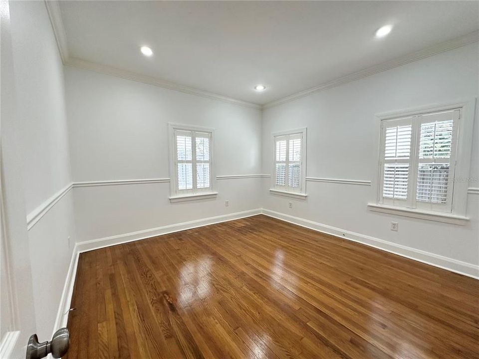 For Rent: $4,800 (4 beds, 2 baths, 1957 Square Feet)