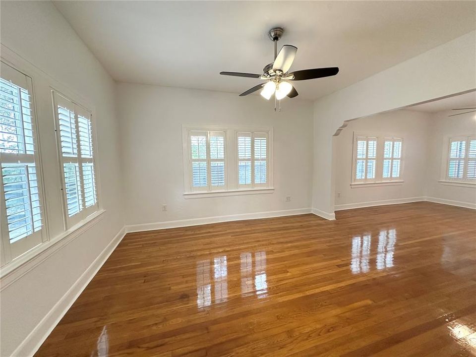 For Rent: $4,800 (4 beds, 2 baths, 1957 Square Feet)