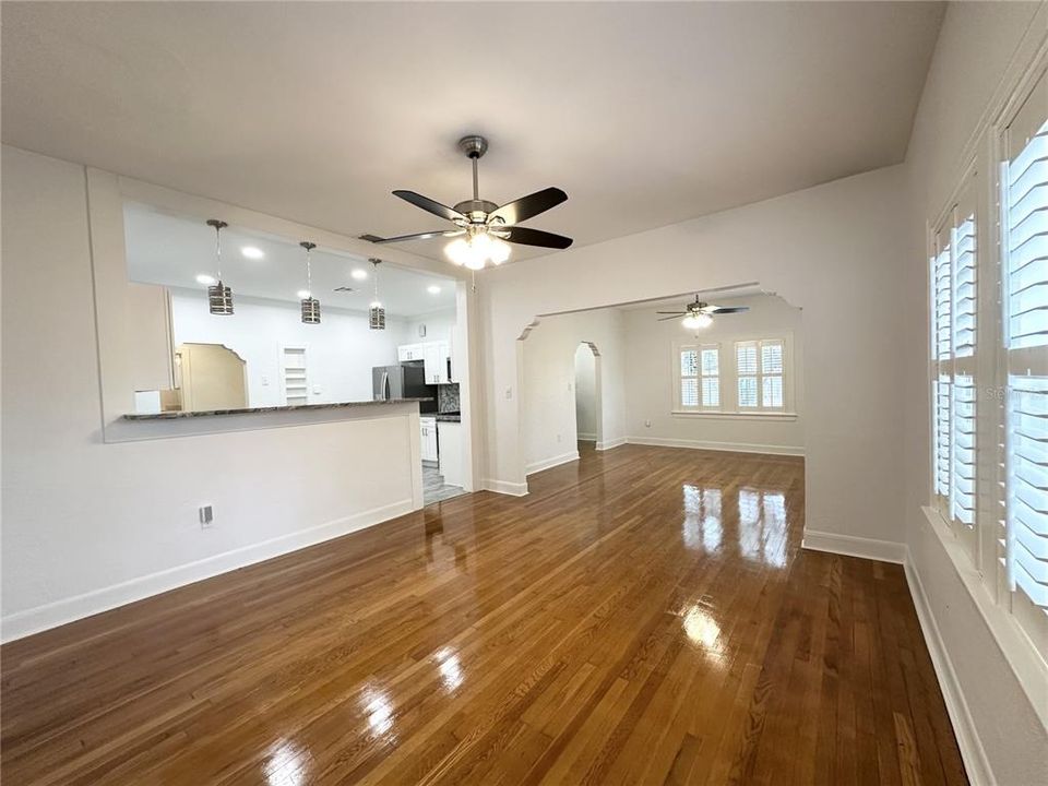 For Rent: $4,800 (4 beds, 2 baths, 1957 Square Feet)