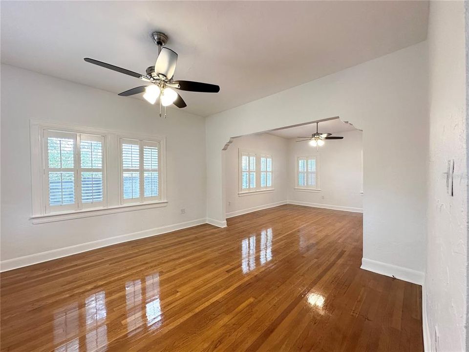 For Rent: $4,800 (4 beds, 2 baths, 1957 Square Feet)