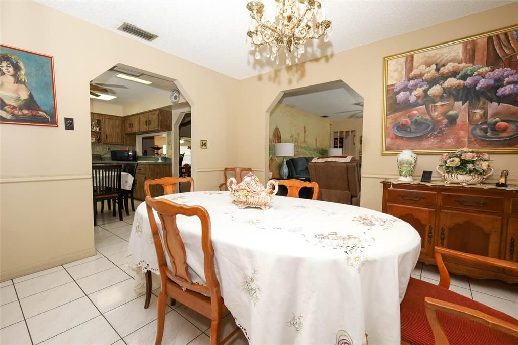 En Venta: $495,000 (4 camas, 3 baños, 3016 Pies cuadrados)
