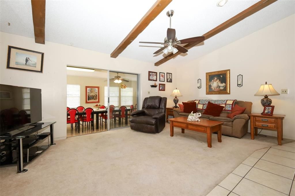 En Venta: $495,000 (4 camas, 3 baños, 3016 Pies cuadrados)