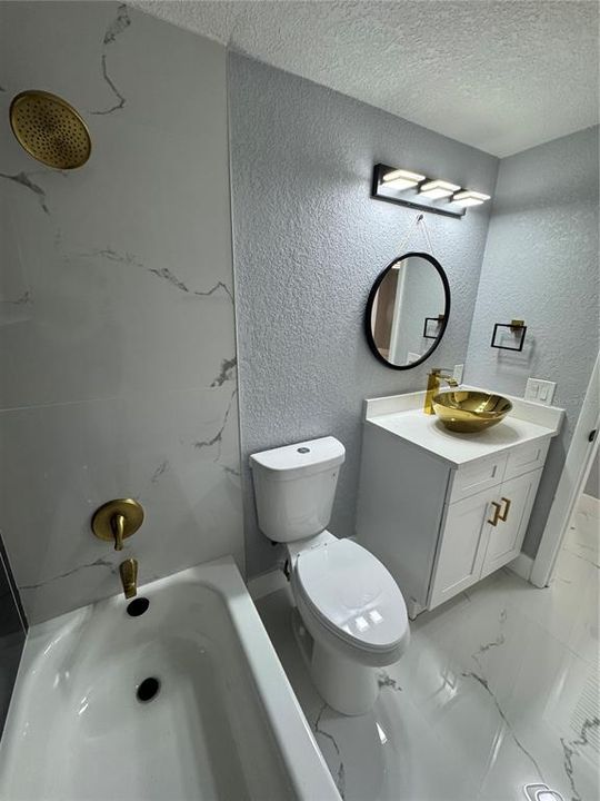 Activo con contrato: $254,000 (2 camas, 1 baños, 1056 Pies cuadrados)