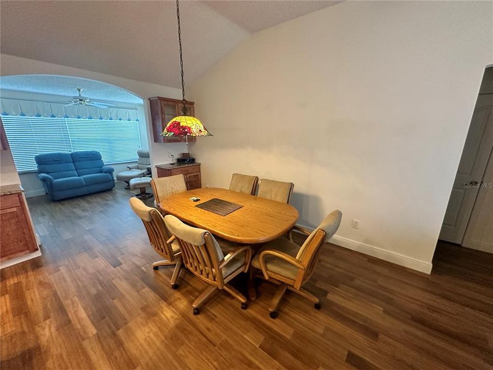 For Rent: $2,500 (3 beds, 2 baths, 1557 Square Feet)