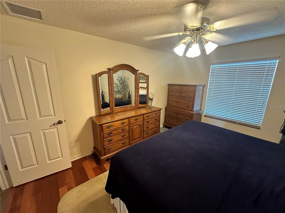 For Rent: $2,500 (3 beds, 2 baths, 1557 Square Feet)