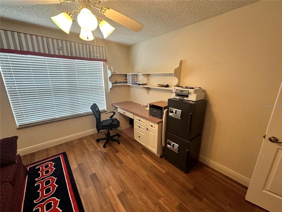 For Rent: $2,500 (3 beds, 2 baths, 1557 Square Feet)
