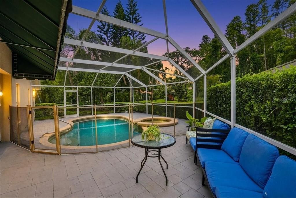 En Venta: $675,000 (4 camas, 3 baños, 2143 Pies cuadrados)