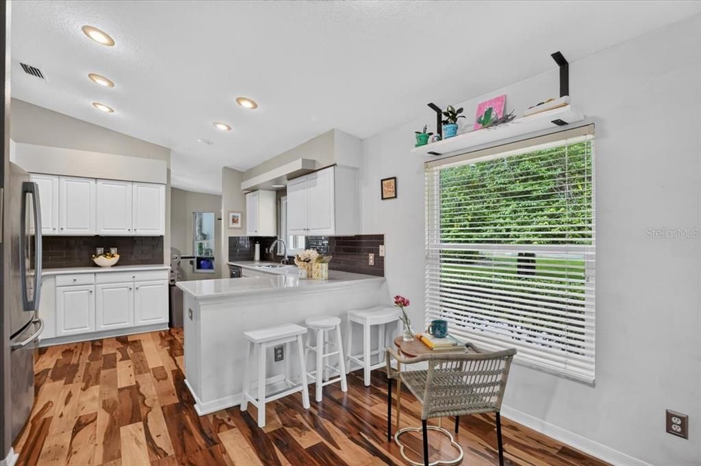 En Venta: $675,000 (4 camas, 3 baños, 2143 Pies cuadrados)