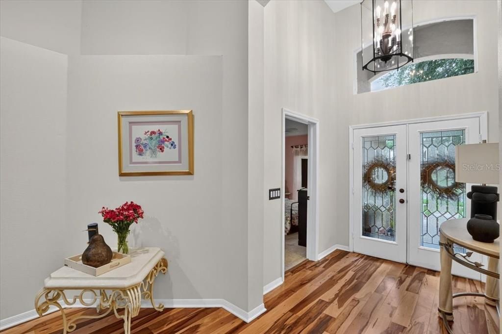 En Venta: $675,000 (4 camas, 3 baños, 2143 Pies cuadrados)