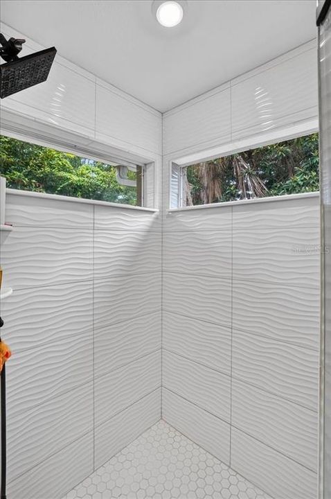 En Venta: $675,000 (4 camas, 3 baños, 2143 Pies cuadrados)
