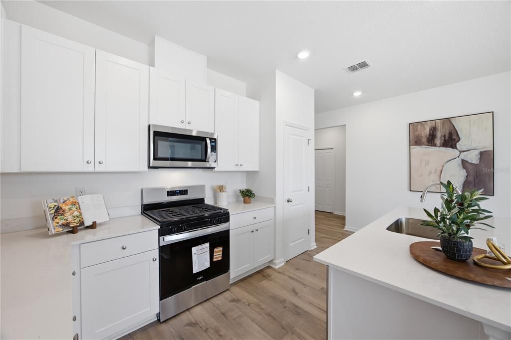 For Sale: $363,990 (4 beds, 2 baths, 1625 Square Feet)