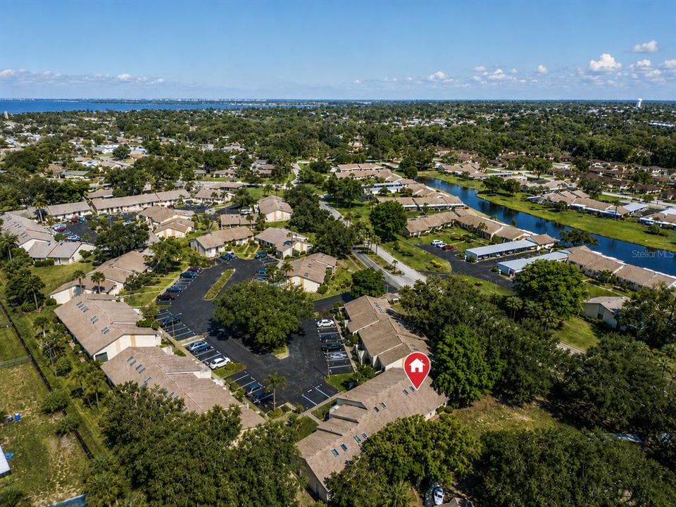 For Sale: $199,800 (2 beds, 2 baths, 1135 Square Feet)