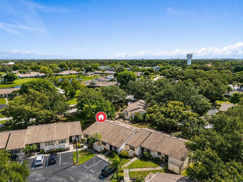 For Sale: $199,800 (2 beds, 2 baths, 1135 Square Feet)