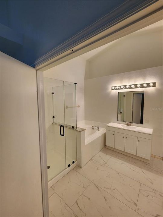 For Rent: $2,795 (4 beds, 2 baths, 1956 Square Feet)
