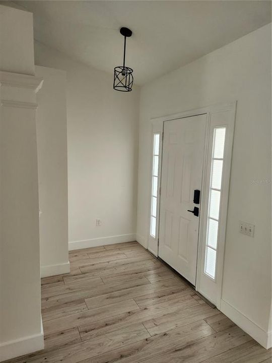 For Rent: $2,795 (4 beds, 2 baths, 1956 Square Feet)