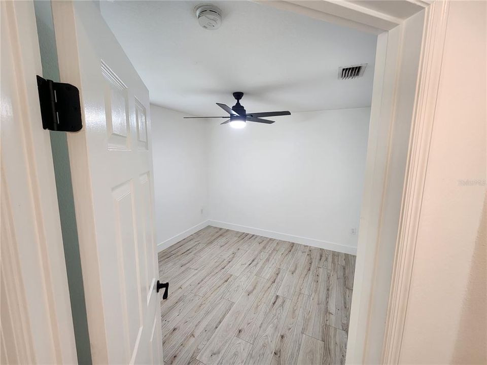 For Rent: $2,795 (4 beds, 2 baths, 1956 Square Feet)