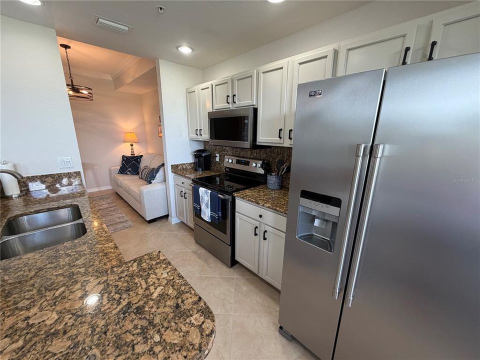 For Rent: $2,000 (2 beds, 2 baths, 1156 Square Feet)