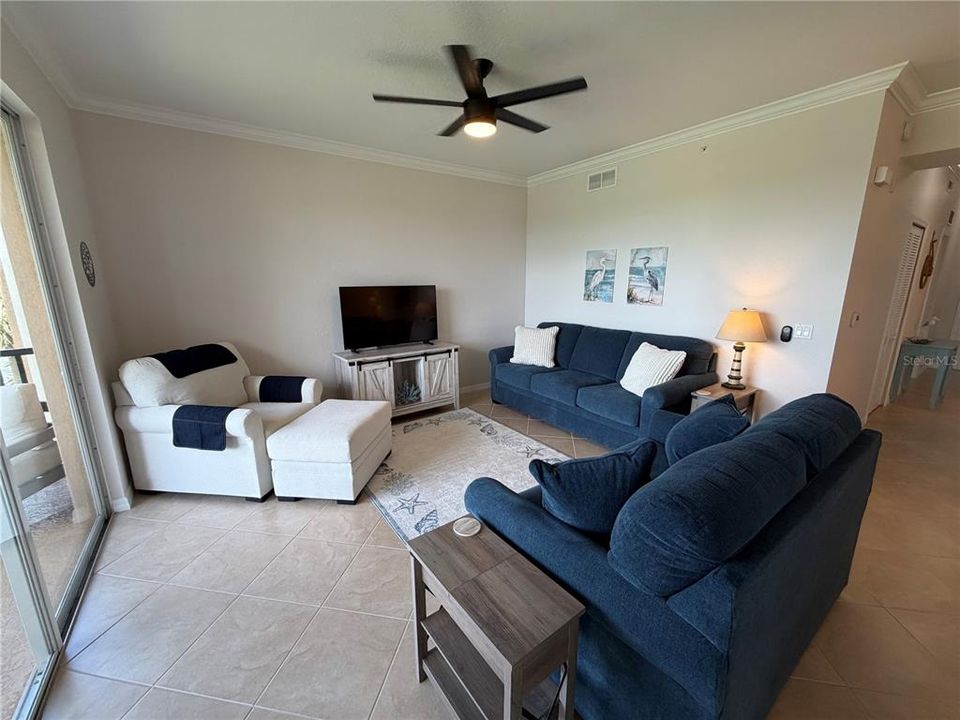 For Rent: $2,000 (2 beds, 2 baths, 1156 Square Feet)