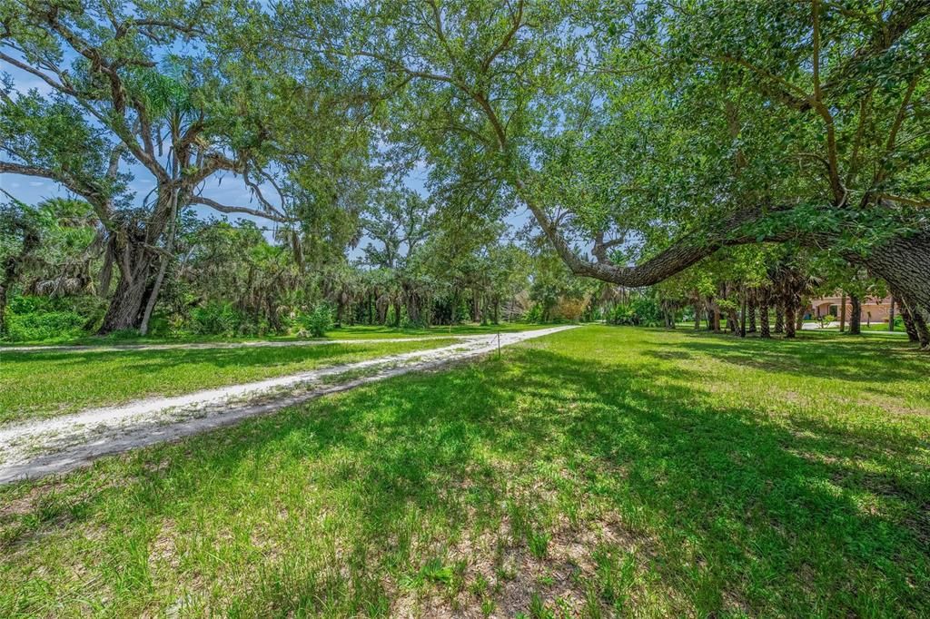 For Sale: $1,500,000 (4.00 acres)