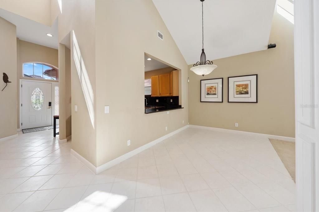 En Venta: $1,615,000 (3 camas, 3 baños, 2306 Pies cuadrados)