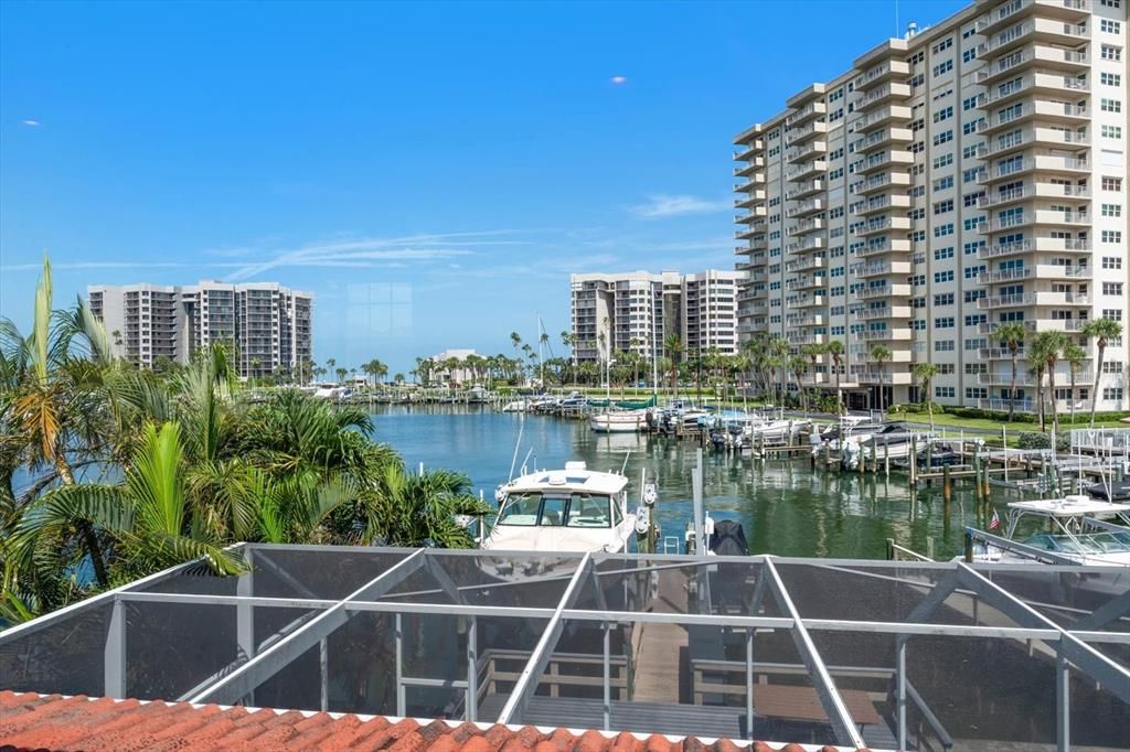 En Venta: $1,615,000 (3 camas, 3 baños, 2306 Pies cuadrados)