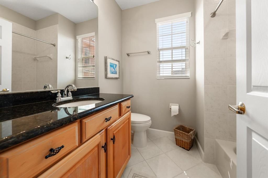 En Venta: $1,615,000 (3 camas, 3 baños, 2306 Pies cuadrados)