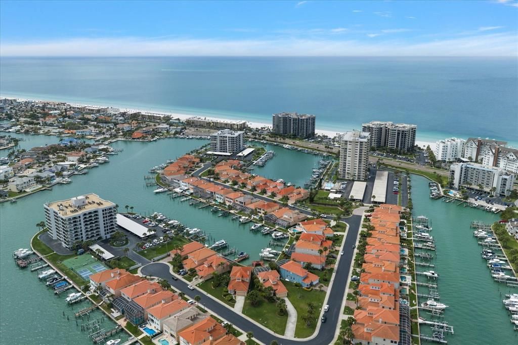 En Venta: $1,615,000 (3 camas, 3 baños, 2306 Pies cuadrados)