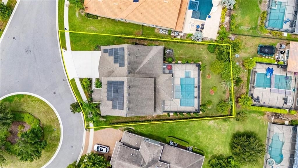 Activo con contrato: $895,000 (4 camas, 3 baños, 3576 Pies cuadrados)