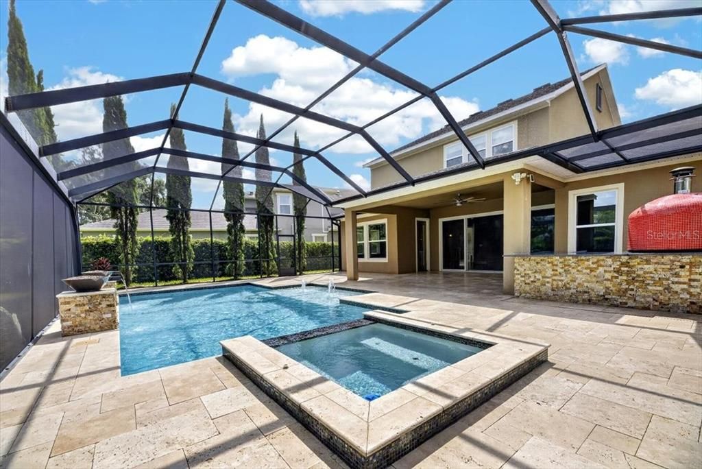 Activo con contrato: $895,000 (4 camas, 3 baños, 3576 Pies cuadrados)