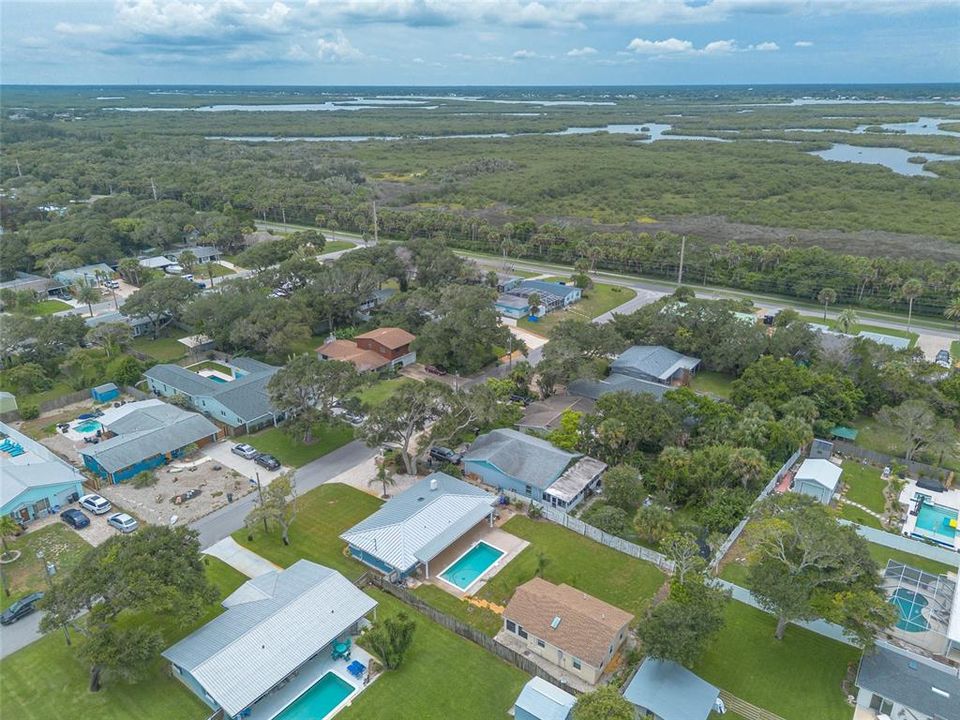 For Sale: $925,000 (5 beds, 4 baths, 1880 Square Feet)