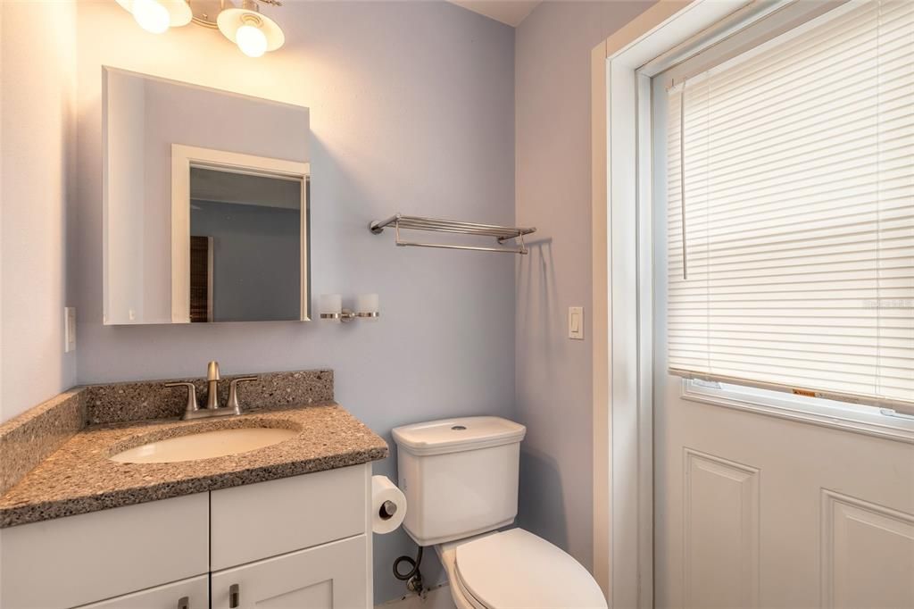 For Sale: $925,000 (5 beds, 4 baths, 1880 Square Feet)