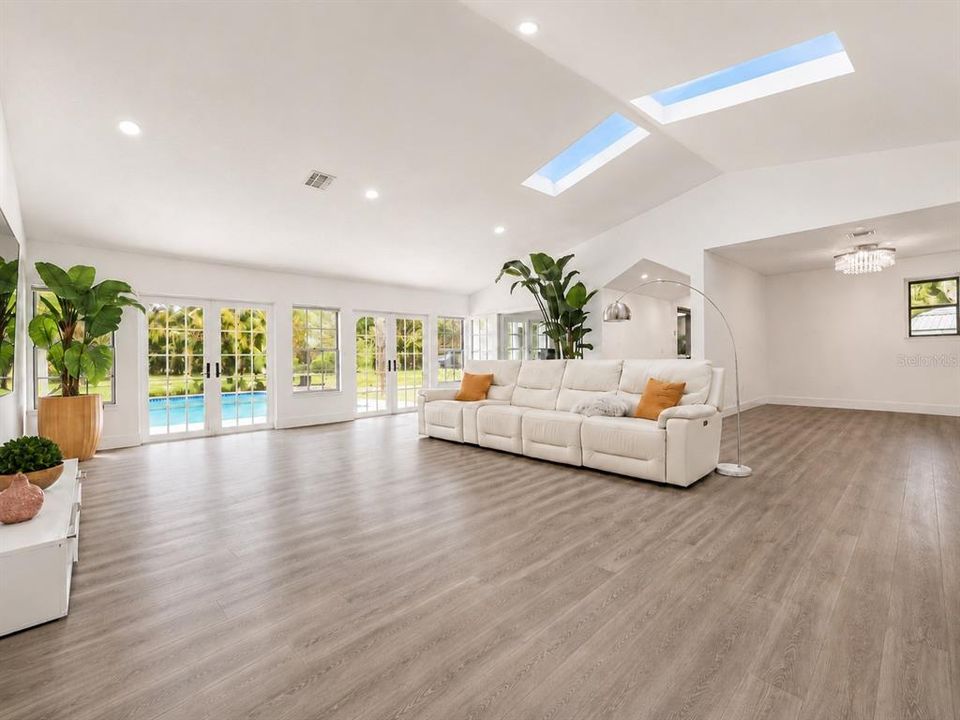 For Sale: $1,185,000 (5 beds, 4 baths, 3631 Square Feet)